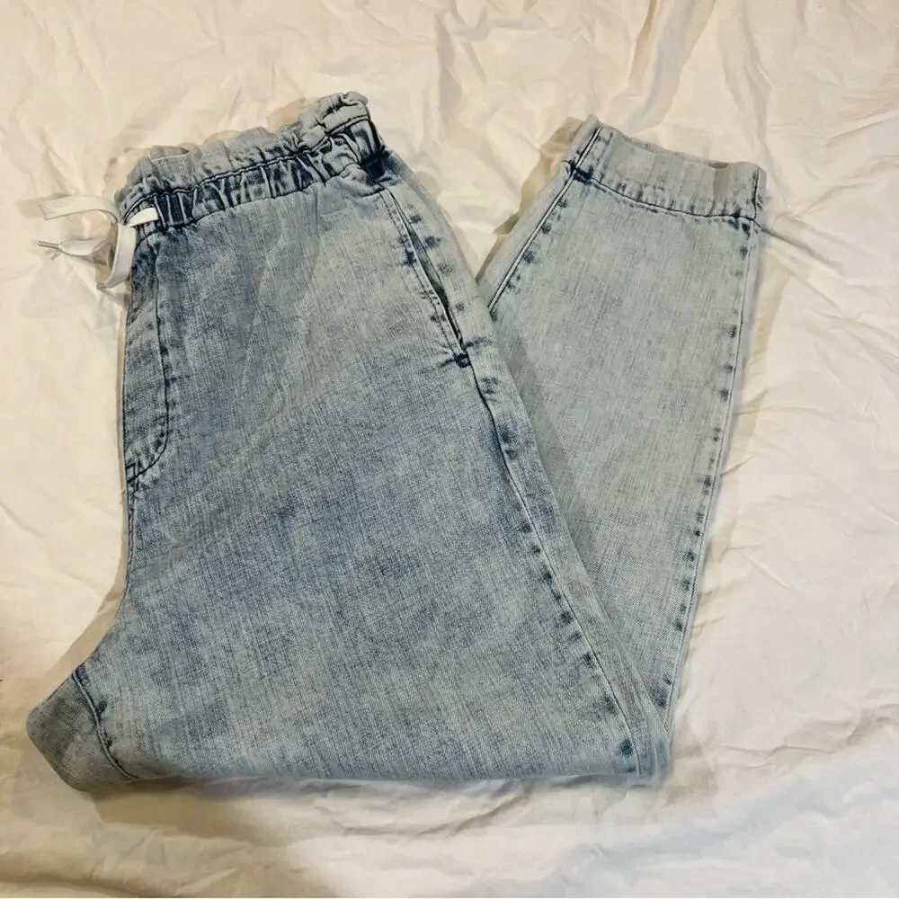 Blank NYC Paperbag waist Boyfriend jeans size 31
